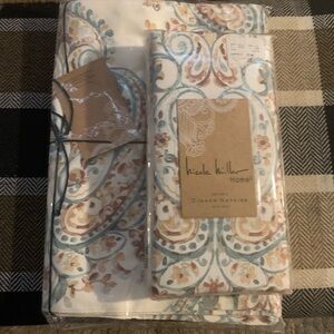 Nicole Miller Home Dinker Napkins Set - Multicolor